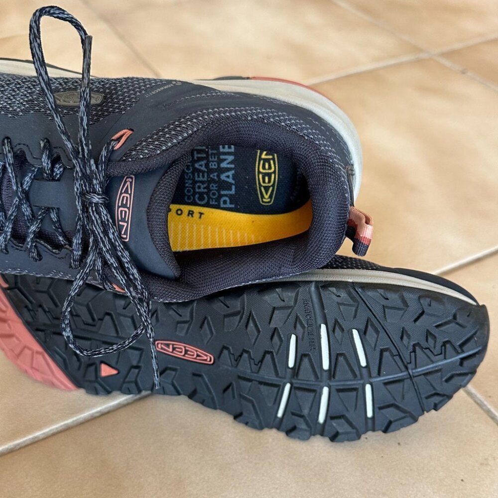 Keen Terradora II 2 Vent Shoes, Size 7, Like New - Picture 3 of 5